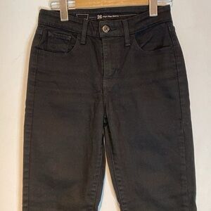 Levis black high rise skinny jeans size 26